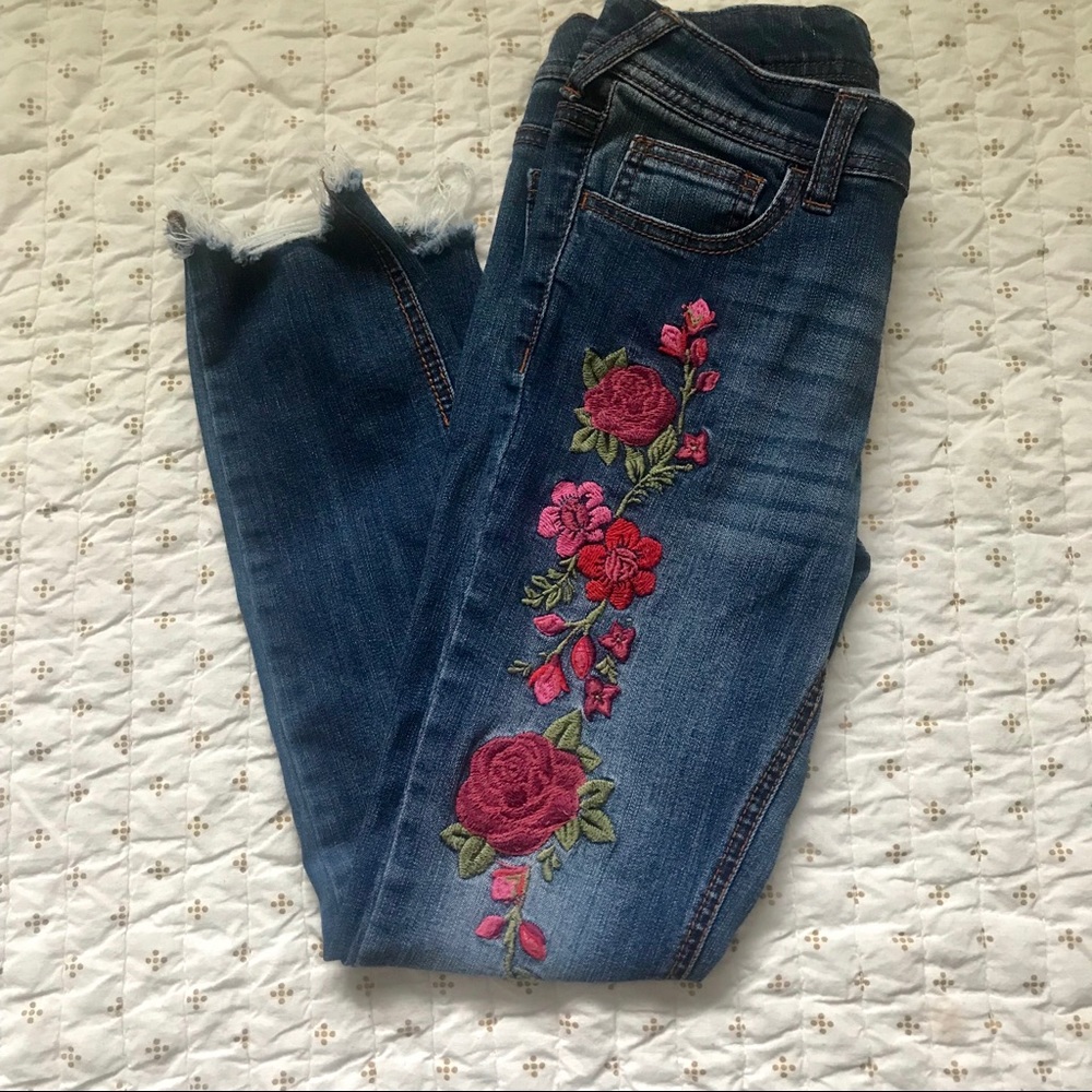 Art Class girls super skinny embroidered jeans
